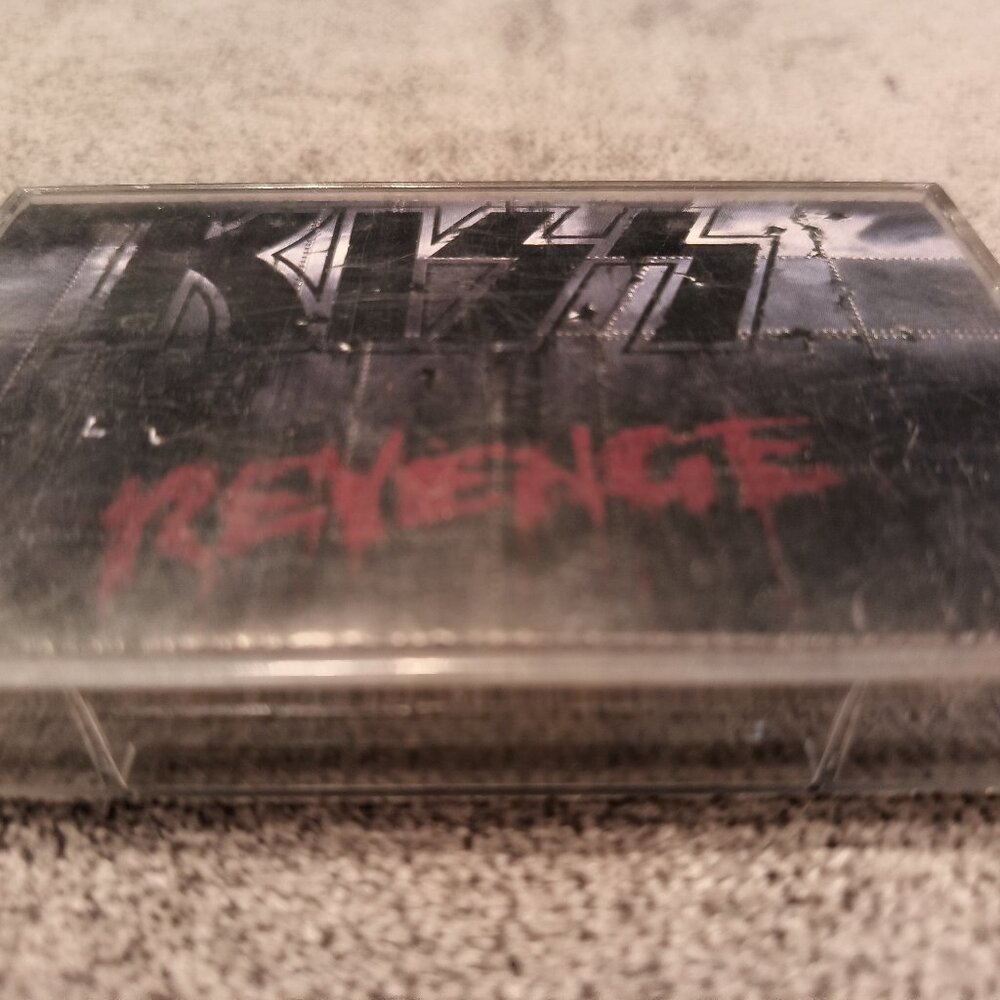 KISS REVENGE 1992  CASSETTE TAPE